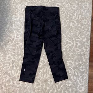 Brand new lululemon size 8 black camo leggings